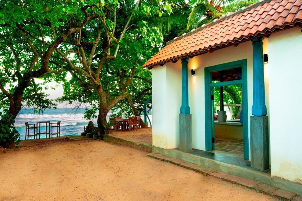 Ocean Gateway Dickwella Hotel Luaran gambar